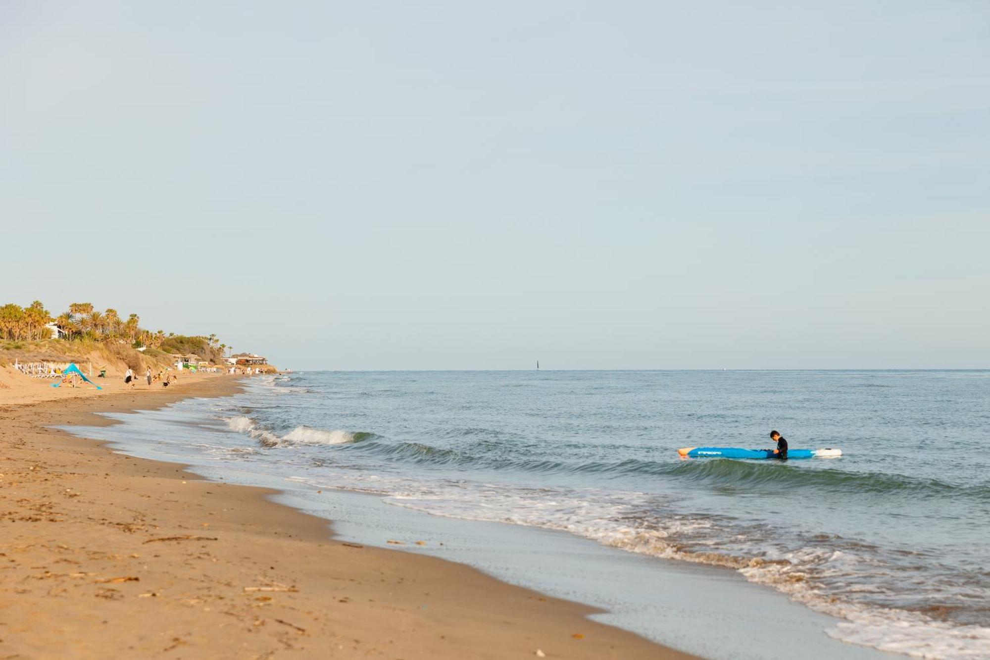 Apartamento With Pool And Private Terrace With Sea Views In Elviria Marbella