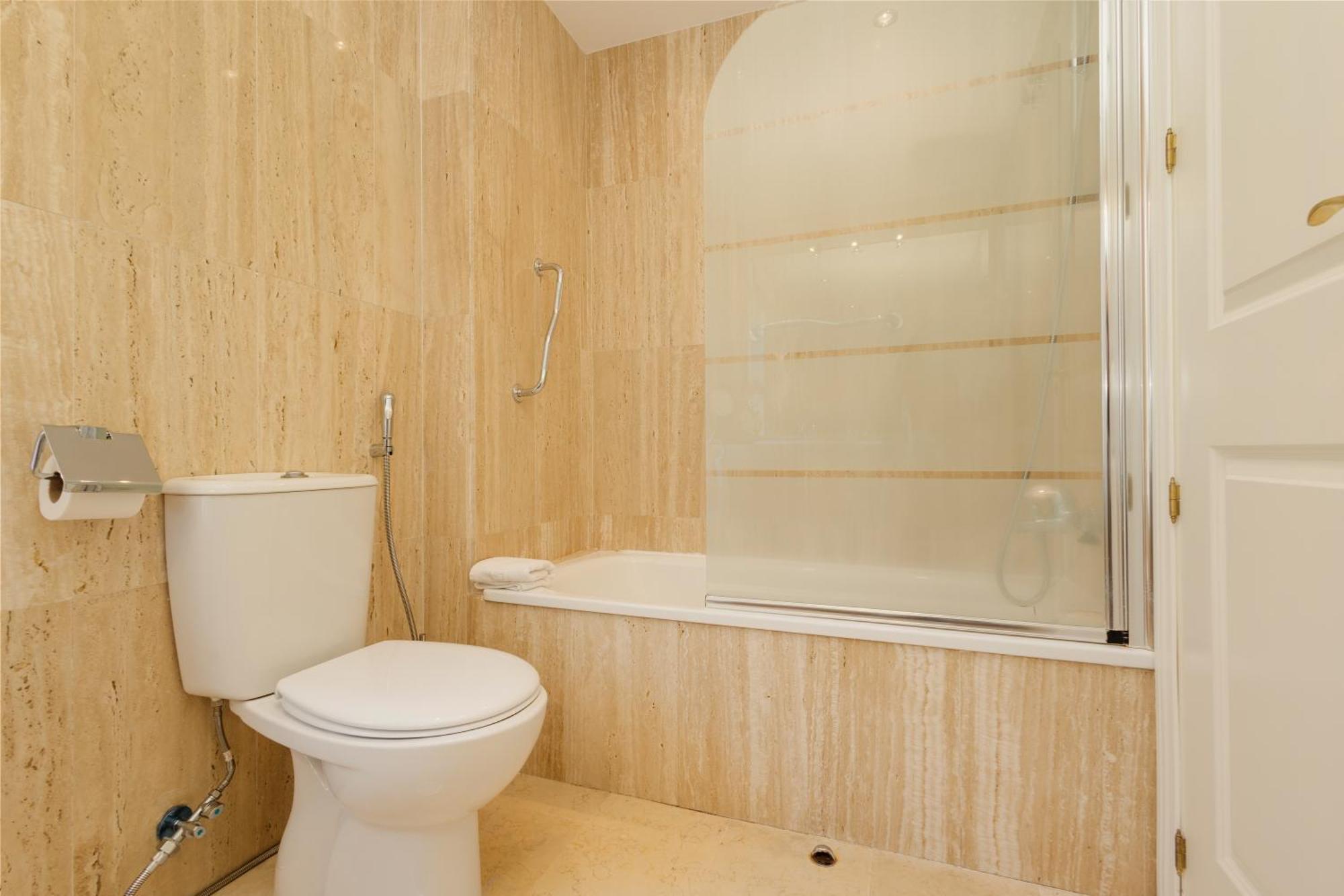 With Pool And Private Terrace With Sea Views In Elviria * Marbella